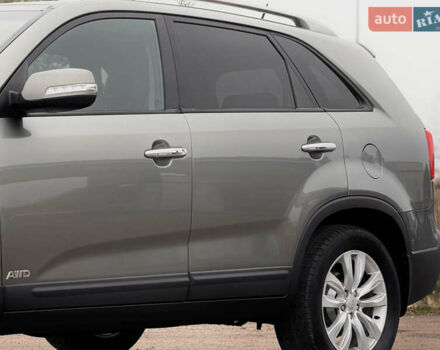 Серый Киа Соренто, объемом двигателя 2 л и пробегом 254 тыс. км за 14400 $, фото 13 на Automoto.ua