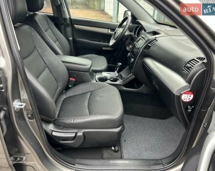 Серый Киа Соренто, объемом двигателя 2.2 л и пробегом 199 тыс. км за 14800 $, фото 8 на Automoto.ua