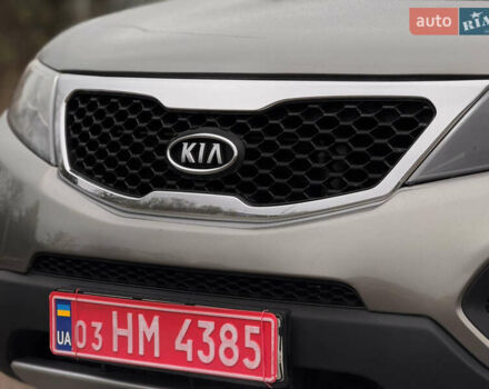 Серый Киа Соренто, объемом двигателя 2 л и пробегом 254 тыс. км за 14400 $, фото 10 на Automoto.ua
