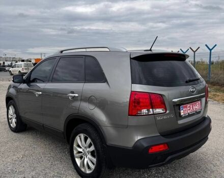 Серый Киа Соренто, объемом двигателя 0 л и пробегом 174 тыс. км за 14000 $, фото 3 на Automoto.ua