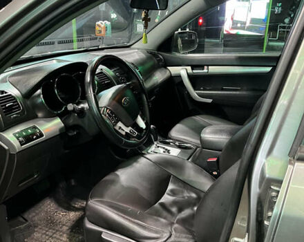 Серый Киа Соренто, объемом двигателя 2.2 л и пробегом 193 тыс. км за 12500 $, фото 19 на Automoto.ua