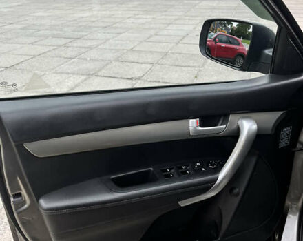 Серый Киа Соренто, объемом двигателя 2.2 л и пробегом 275 тыс. км за 13500 $, фото 12 на Automoto.ua