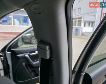 Сірий Кіа Соренто, об'ємом двигуна 2.4 л та пробігом 233 тис. км за 9999 $, фото 52 на Automoto.ua