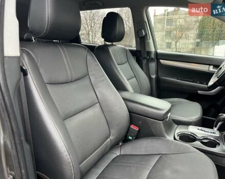 Серый Киа Соренто, объемом двигателя 2.2 л и пробегом 199 тыс. км за 14800 $, фото 9 на Automoto.ua