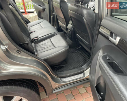 Серый Киа Соренто, объемом двигателя 2 л и пробегом 265 тыс. км за 12199 $, фото 13 на Automoto.ua