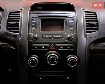 Серый Киа Соренто, объемом двигателя 2.4 л и пробегом 180 тыс. км за 11900 $, фото 49 на Automoto.ua