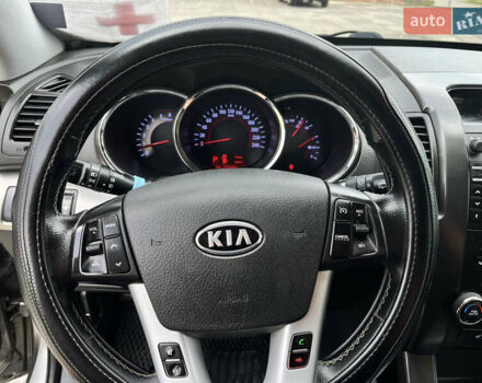 Серый Киа Соренто, объемом двигателя 2.2 л и пробегом 275 тыс. км за 13500 $, фото 15 на Automoto.ua