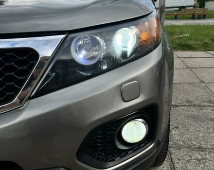 Серый Киа Соренто, объемом двигателя 2.2 л и пробегом 275 тыс. км за 13500 $, фото 4 на Automoto.ua