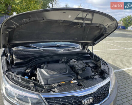 Сірий Кіа Соренто, об'ємом двигуна 2.2 л та пробігом 262 тис. км за 15900 $, фото 29 на Automoto.ua