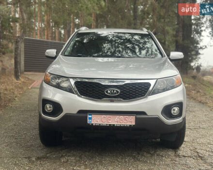 Серый Киа Соренто, объемом двигателя 2.4 л и пробегом 236 тыс. км за 8900 $, фото 3 на Automoto.ua