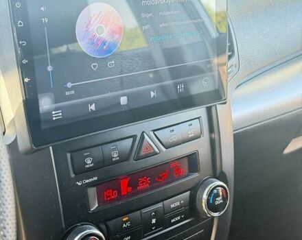 Сірий Кіа Соренто, об'ємом двигуна 2.35 л та пробігом 160 тис. км за 15100 $, фото 3 на Automoto.ua