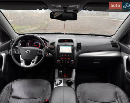 Серый Киа Соренто, объемом двигателя 2 л и пробегом 254 тыс. км за 14400 $, фото 26 на Automoto.ua