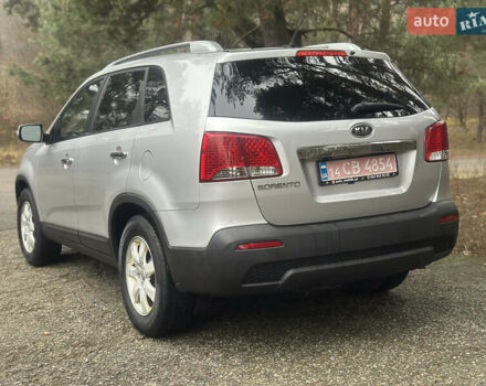 Серый Киа Соренто, объемом двигателя 2.4 л и пробегом 236 тыс. км за 8900 $, фото 6 на Automoto.ua