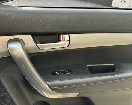 Сірий Кіа Соренто, об'ємом двигуна 2.2 л та пробігом 240 тис. км за 11500 $, фото 8 на Automoto.ua