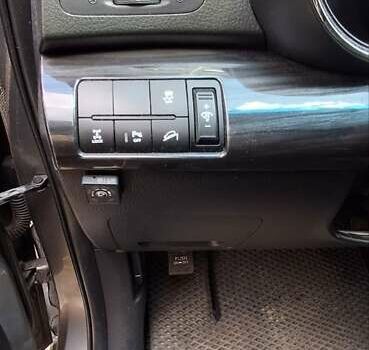 Сірий Кіа Соренто, об'ємом двигуна 2.36 л та пробігом 162 тис. км за 11500 $, фото 8 на Automoto.ua