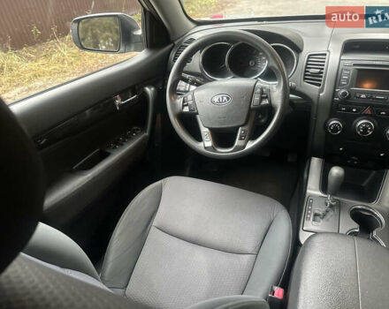 Серый Киа Соренто, объемом двигателя 2.4 л и пробегом 236 тыс. км за 8900 $, фото 15 на Automoto.ua