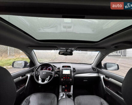 Серый Киа Соренто, объемом двигателя 2 л и пробегом 254 тыс. км за 14400 $, фото 3 на Automoto.ua