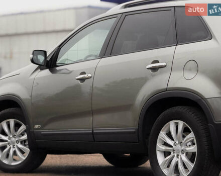 Серый Киа Соренто, объемом двигателя 2 л и пробегом 254 тыс. км за 14400 $, фото 23 на Automoto.ua