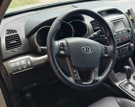 Серый Киа Соренто, объемом двигателя 2.4 л и пробегом 265 тыс. км за 11200 $, фото 2 на Automoto.ua