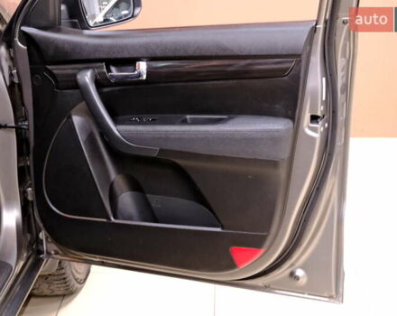 Серый Киа Соренто, объемом двигателя 2.4 л и пробегом 180 тыс. км за 11900 $, фото 41 на Automoto.ua