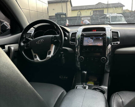 Сірий Кіа Соренто, об'ємом двигуна 2.2 л та пробігом 240 тис. км за 11500 $, фото 4 на Automoto.ua