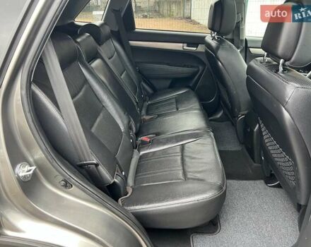 Серый Киа Соренто, объемом двигателя 2.2 л и пробегом 199 тыс. км за 14800 $, фото 16 на Automoto.ua