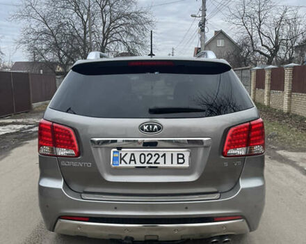 Серый Киа Соренто, объемом двигателя 3.5 л и пробегом 191 тыс. км за 14000 $, фото 4 на Automoto.ua