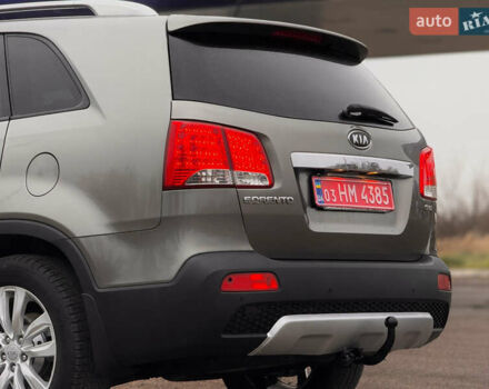 Серый Киа Соренто, объемом двигателя 2 л и пробегом 254 тыс. км за 14400 $, фото 21 на Automoto.ua