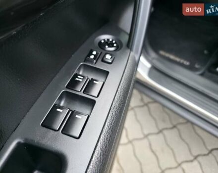 Сірий Кіа Соренто, об'ємом двигуна 2.4 л та пробігом 233 тис. км за 9999 $, фото 66 на Automoto.ua