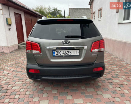 Серый Киа Соренто, объемом двигателя 2 л и пробегом 265 тыс. км за 12199 $, фото 5 на Automoto.ua