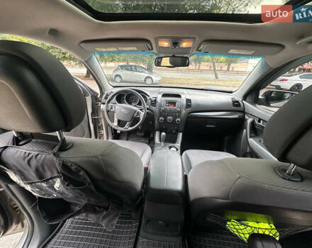 Сірий Кіа Соренто, об'ємом двигуна 2.36 л та пробігом 177 тис. км за 11700 $, фото 19 на Automoto.ua