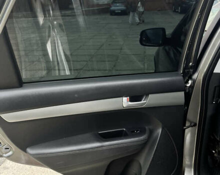 Серый Киа Соренто, объемом двигателя 2.2 л и пробегом 275 тыс. км за 13500 $, фото 9 на Automoto.ua