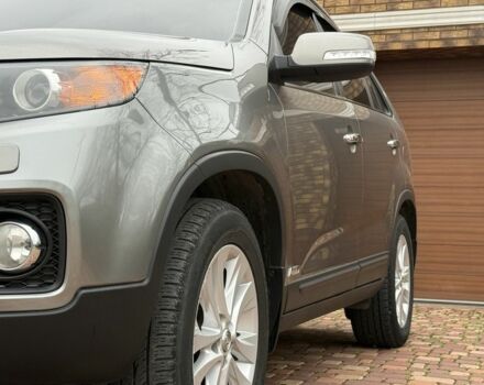 Серый Киа Соренто, объемом двигателя 2.4 л и пробегом 130 тыс. км за 11900 $, фото 10 на Automoto.ua