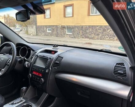 Сірий Кіа Соренто, об'ємом двигуна 2.2 л та пробігом 199 тис. км за 13600 $, фото 21 на Automoto.ua