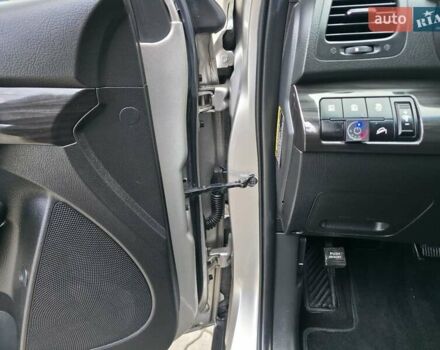 Сірий Кіа Соренто, об'ємом двигуна 2.4 л та пробігом 233 тис. км за 9999 $, фото 69 на Automoto.ua