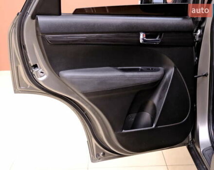 Серый Киа Соренто, объемом двигателя 2.4 л и пробегом 180 тыс. км за 11900 $, фото 31 на Automoto.ua