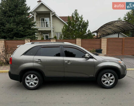 Сірий Кіа Соренто, об'ємом двигуна 2.4 л та пробігом 124 тис. км за 12300 $, фото 2 на Automoto.ua