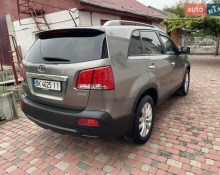 Серый Киа Соренто, объемом двигателя 2 л и пробегом 265 тыс. км за 12199 $, фото 4 на Automoto.ua