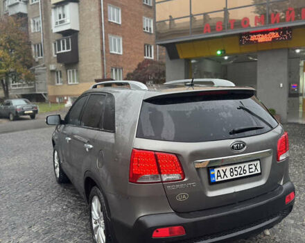 Сірий Кіа Соренто, об'ємом двигуна 2.36 л та пробігом 288 тис. км за 10200 $, фото 9 на Automoto.ua