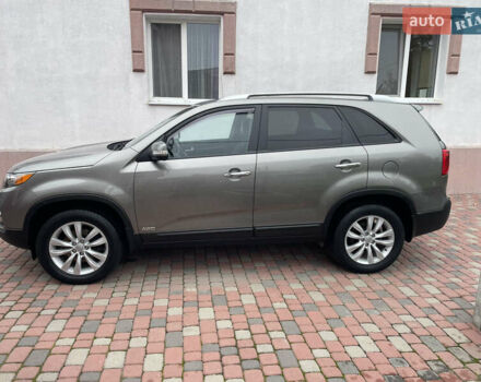 Серый Киа Соренто, объемом двигателя 2 л и пробегом 265 тыс. км за 12199 $, фото 7 на Automoto.ua