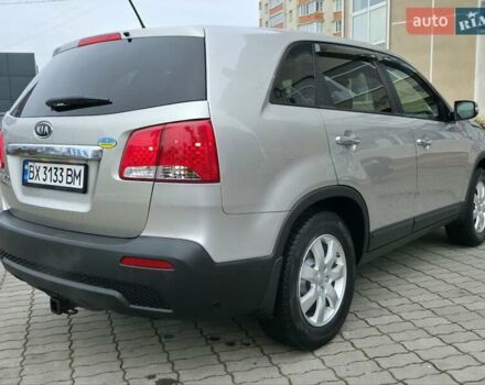 Сірий Кіа Соренто, об'ємом двигуна 2.4 л та пробігом 233 тис. км за 9999 $, фото 14 на Automoto.ua