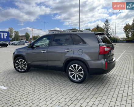 Сірий Кіа Соренто, об'ємом двигуна 2.2 л та пробігом 262 тис. км за 15900 $, фото 4 на Automoto.ua