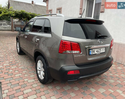 Серый Киа Соренто, объемом двигателя 2 л и пробегом 265 тыс. км за 12199 $, фото 6 на Automoto.ua