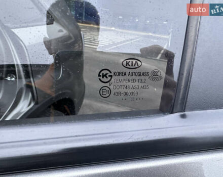 Сірий Кіа Соренто, об'ємом двигуна 2.2 л та пробігом 240 тис. км за 11500 $, фото 21 на Automoto.ua