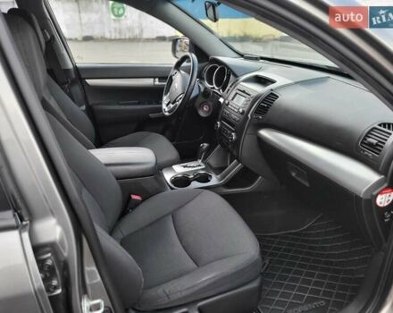 Серый Киа Соренто, объемом двигателя 2.2 л и пробегом 207 тыс. км за 13500 $, фото 1 на Automoto.ua