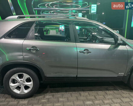 Серый Киа Соренто, объемом двигателя 2.2 л и пробегом 193 тыс. км за 12500 $, фото 4 на Automoto.ua