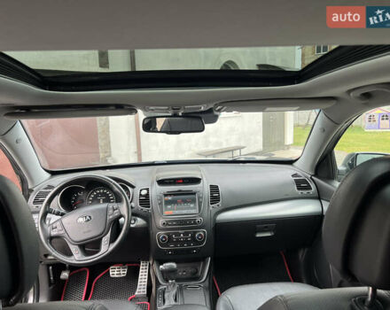 Серый Киа Соренто, объемом двигателя 2.2 л и пробегом 234 тыс. км за 16500 $, фото 14 на Automoto.ua