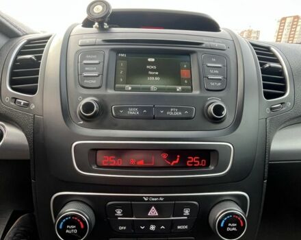 Сірий Кіа Соренто, об'ємом двигуна 2.2 л та пробігом 214 тис. км за 16500 $, фото 23 на Automoto.ua