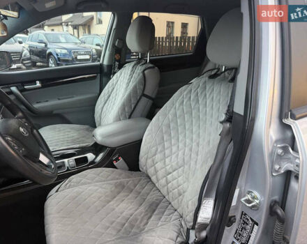 Серый Киа Соренто, объемом двигателя 2.36 л и пробегом 195 тыс. км за 10900 $, фото 29 на Automoto.ua