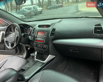 Серый Киа Соренто, объемом двигателя 2.2 л и пробегом 186 тыс. км за 14800 $, фото 29 на Automoto.ua